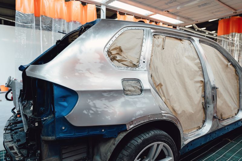 How Auto Body Repair Shops Can Keep Your Vehicle's HVAC System Running Smoothly